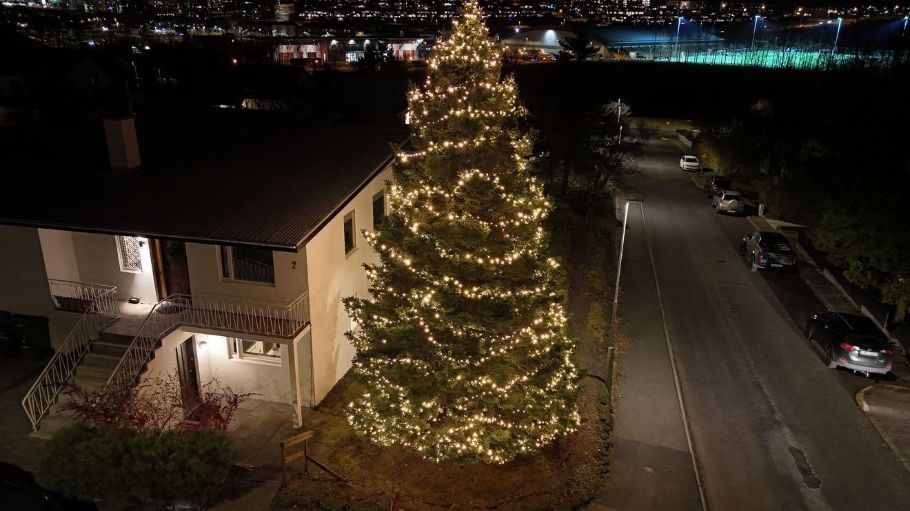 Slátturróbotar á stóru lóðarsvæði
